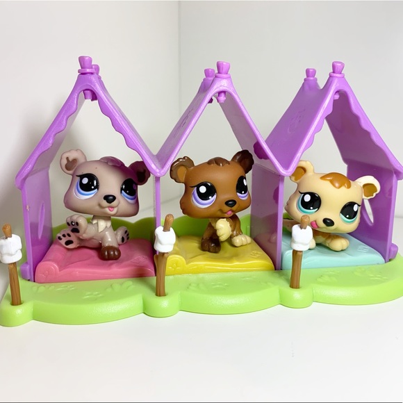 Littlest Pet Shop Other - RARE Littlest Pet Shop - 3 Little Bears Camping
